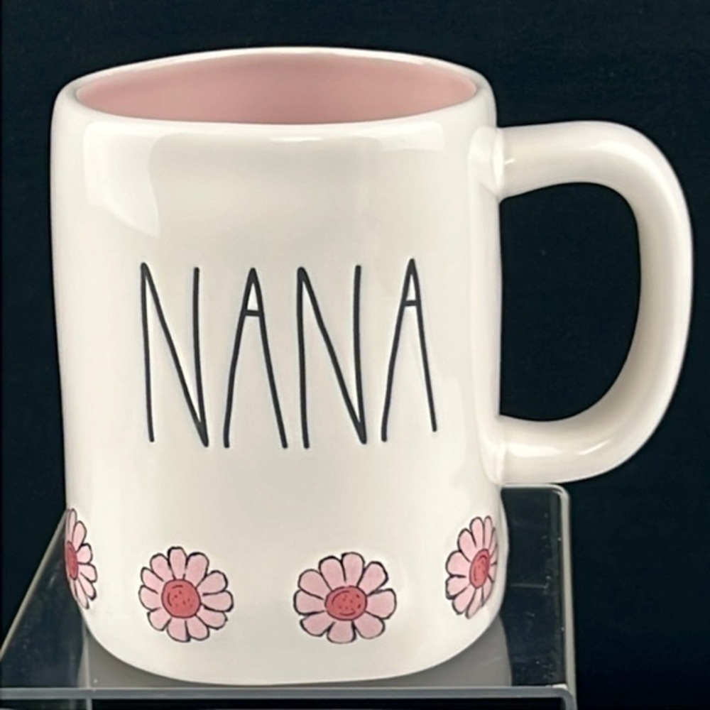 Rae Dunn - ‘Nana’ Ceramic Mug. NWT